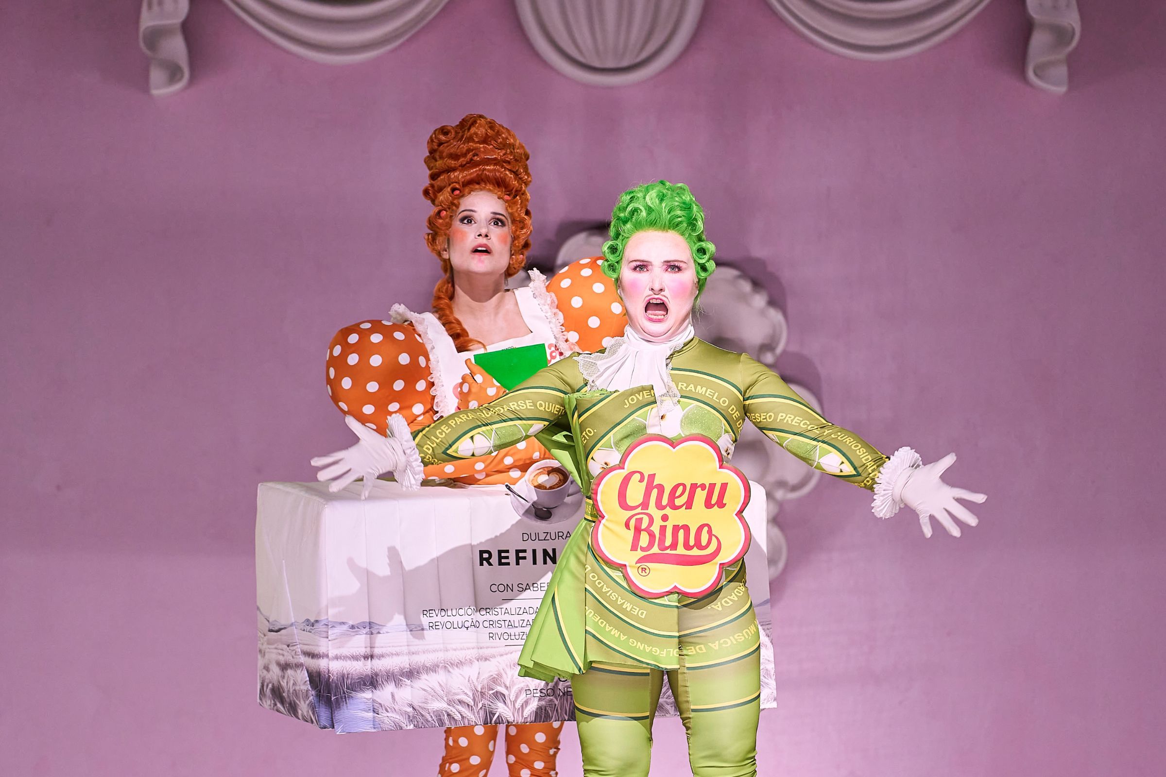 Sarah Blanch (Susanna) y Julia Lezhneva (Cherubino) © David Ruano | Gran Teatre del Liceu