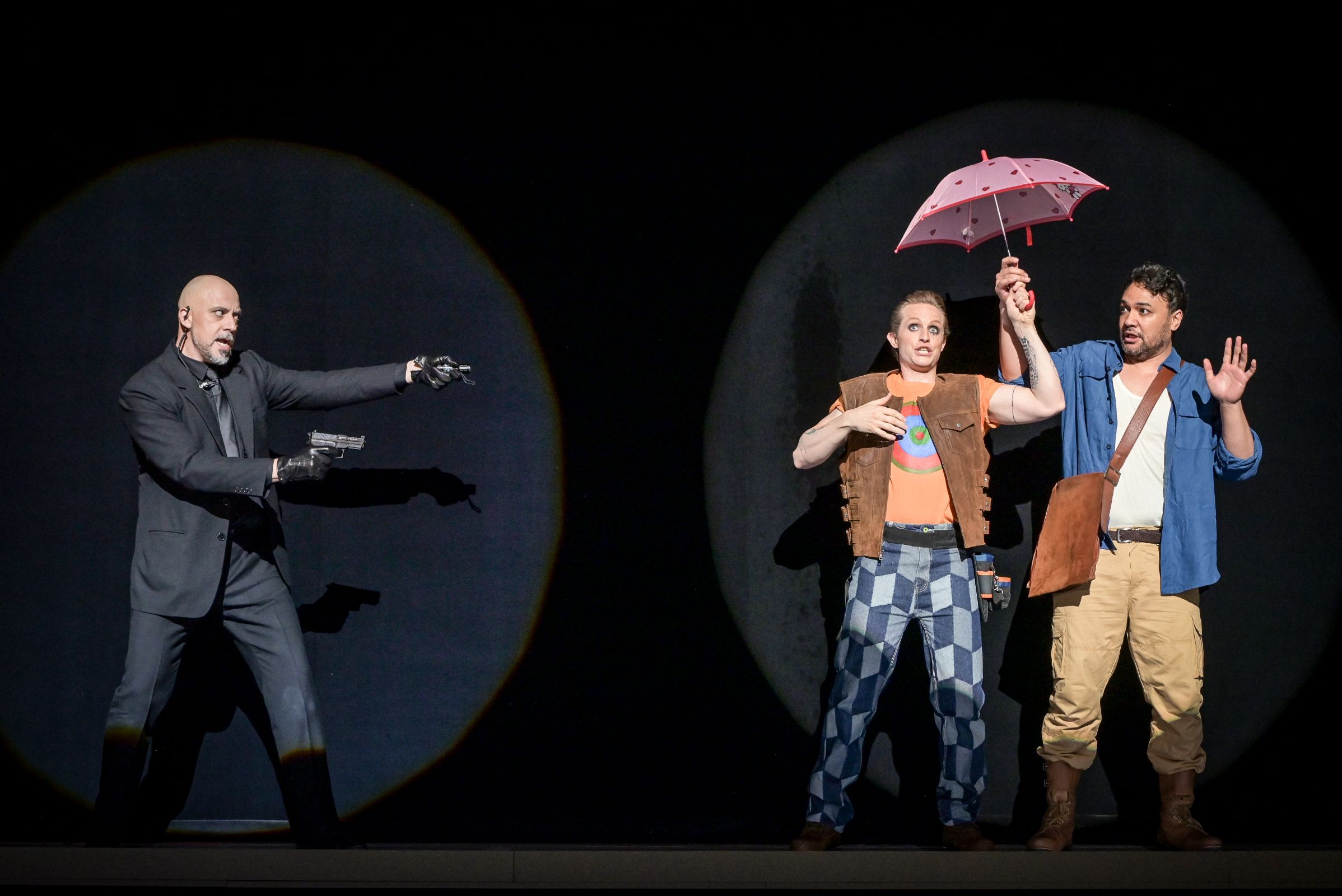 Ante Jerkunica (Osmin), Brenton Ryan (Pedrillo) and Amitai Pati (Belmonte) © Vincent Pontet