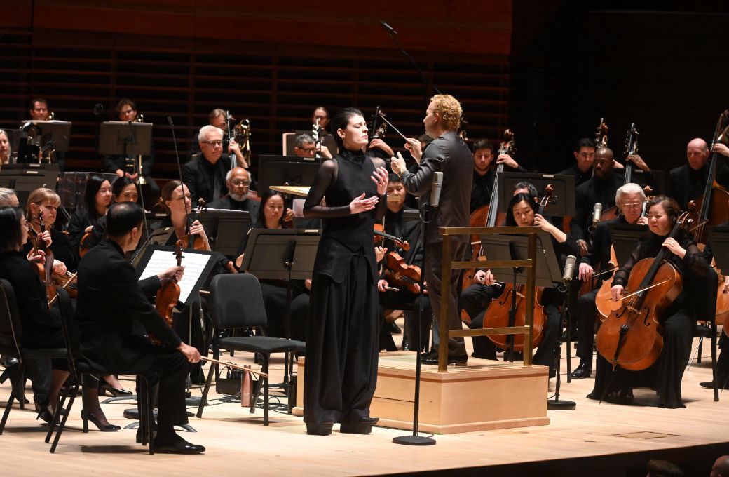 Emily D'Angelo, Yannick N&eacute;zet-S&eacute;guin and the Philadelphia Orchestra &copy; Pete Checchia