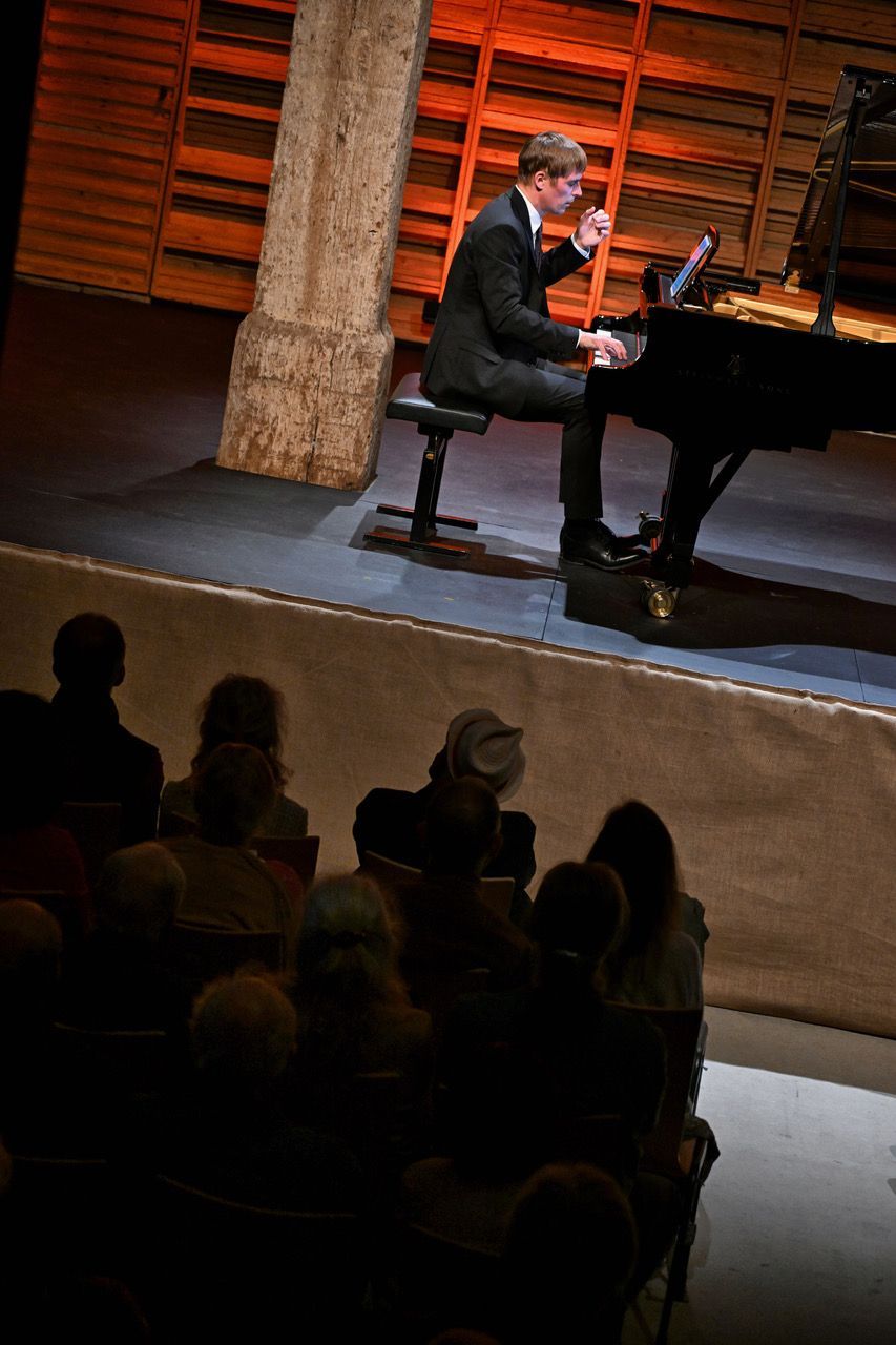 Cédric Tiberghien à la Grange de Meslay &copy; Gérard Proust