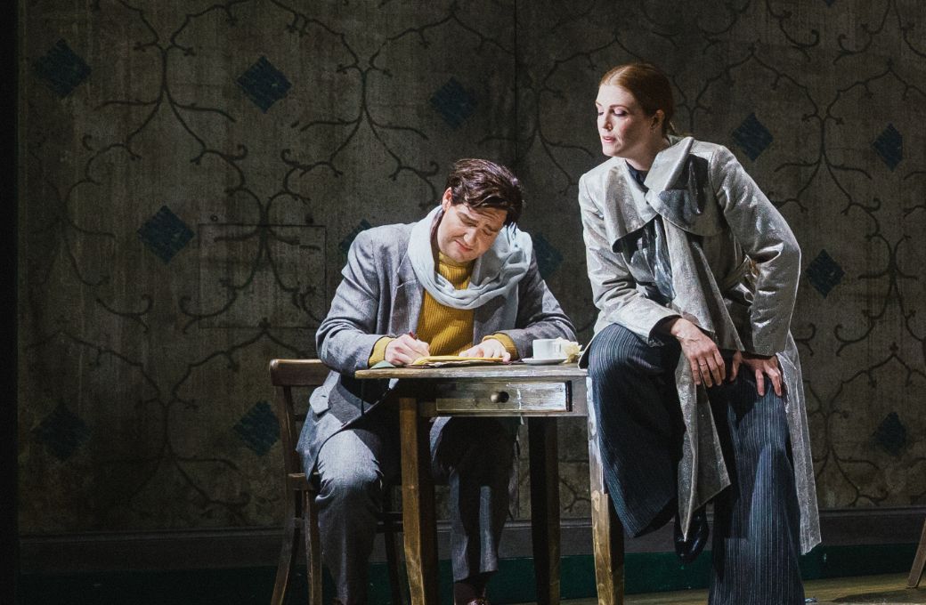 Attilio Glaser (Hoffmann) und Wallis Giunta (Die Muse / Nicklausse) © Marco Sommer | Volksoper Wien