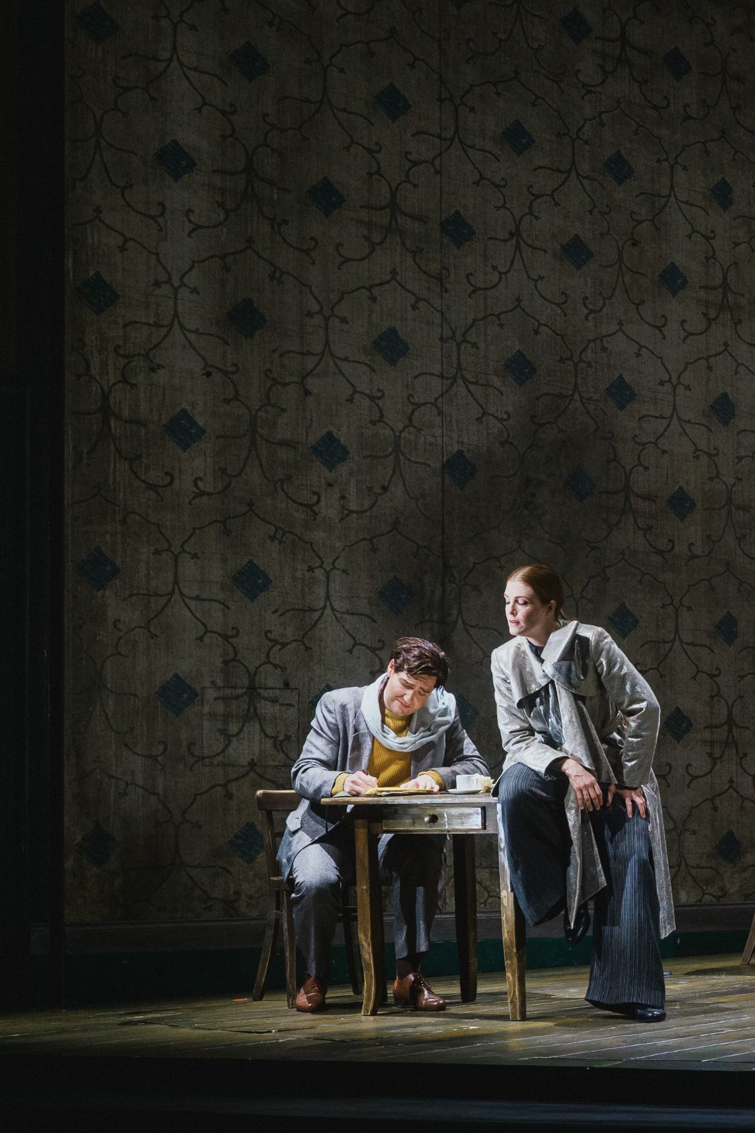 Attilio Glaser (Hoffmann) und Wallis Giunta (Die Muse / Nicklausse) © Marco Sommer | Volksoper Wien