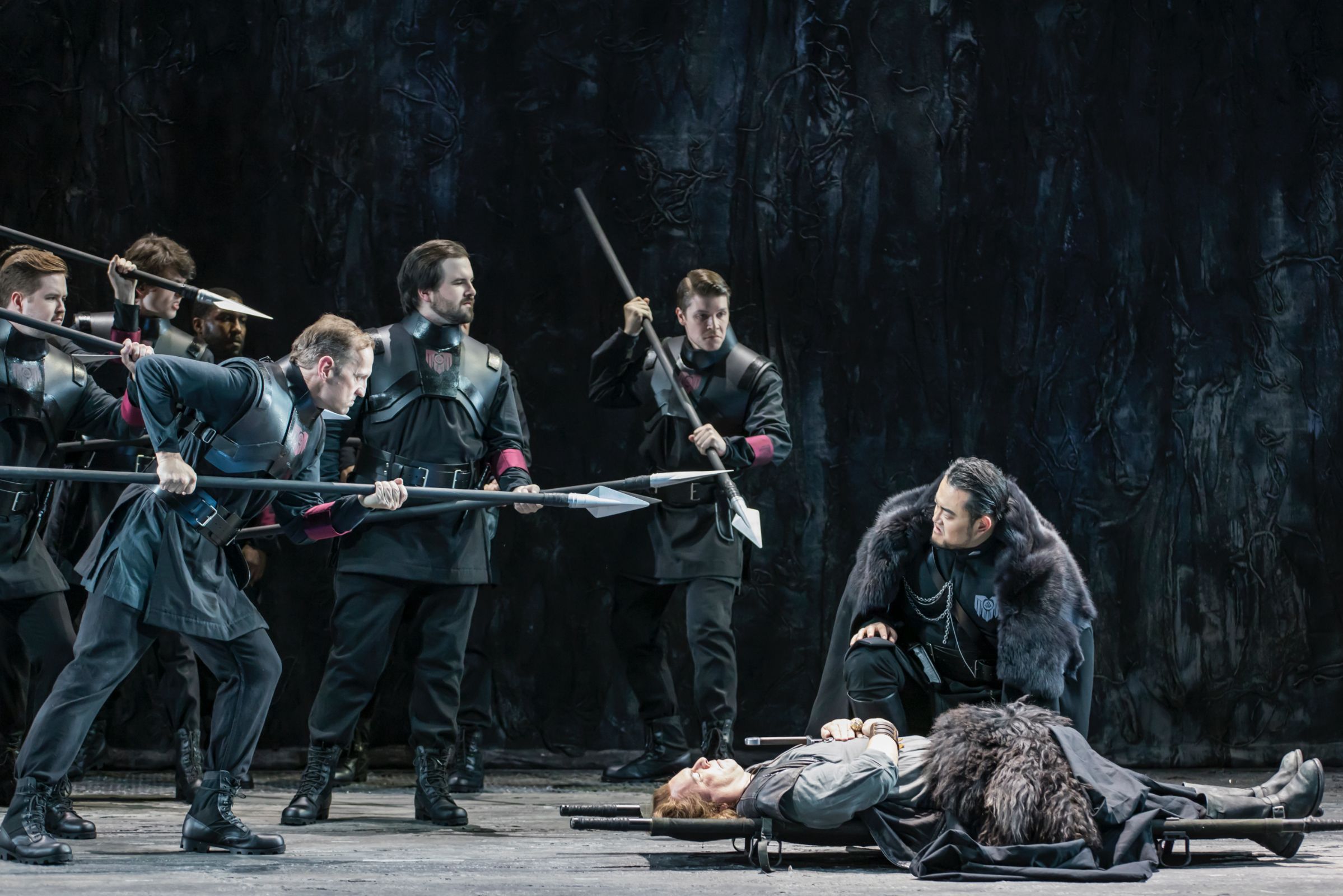 Le Bu (Gunther) and Stefan Vinke (Siegfried) © Raftermen