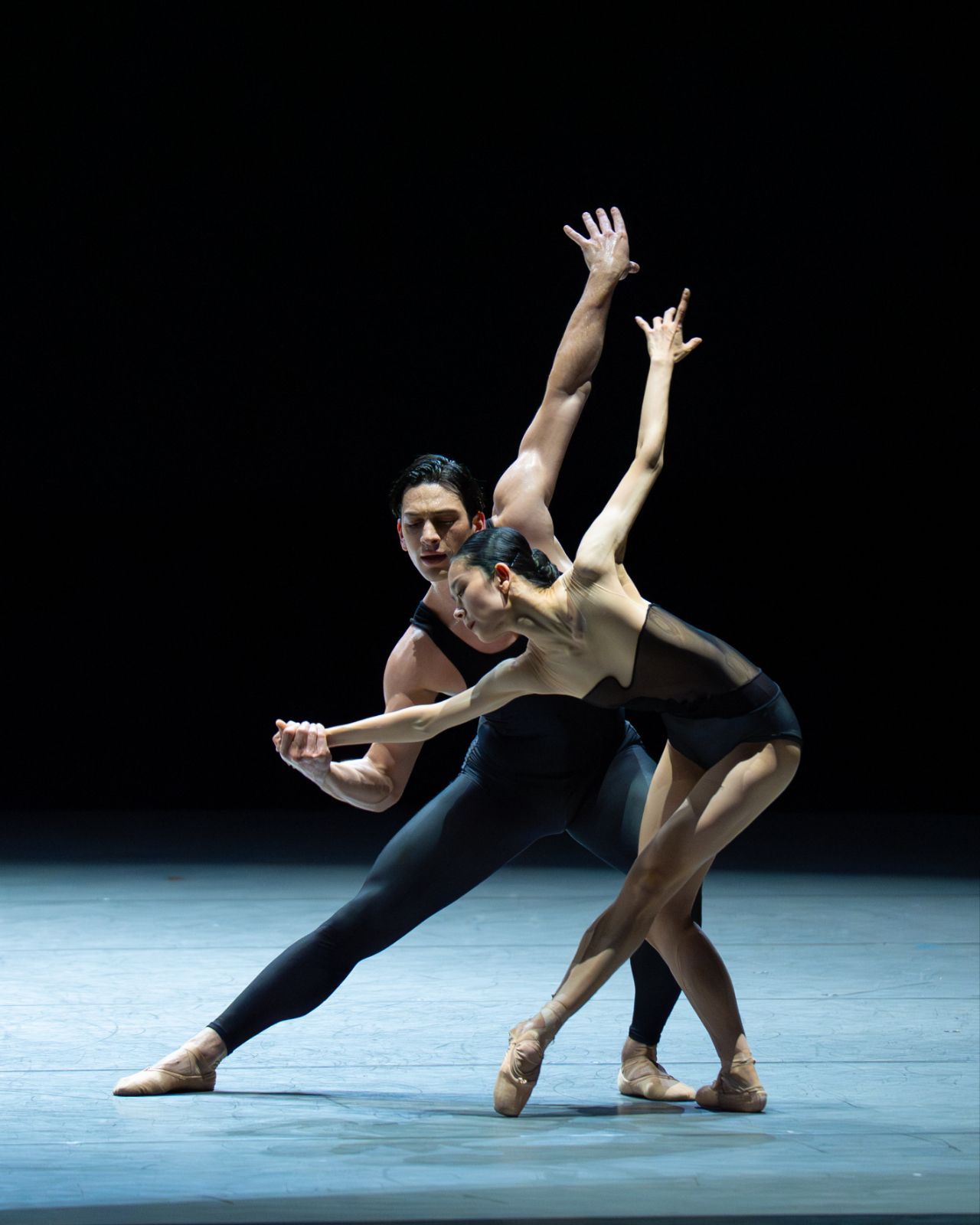 Giorgi Potskhishvili and Jessica Xuan in David Dawson’s <i>Empire Noir</i> &copy; Altin Kaftira