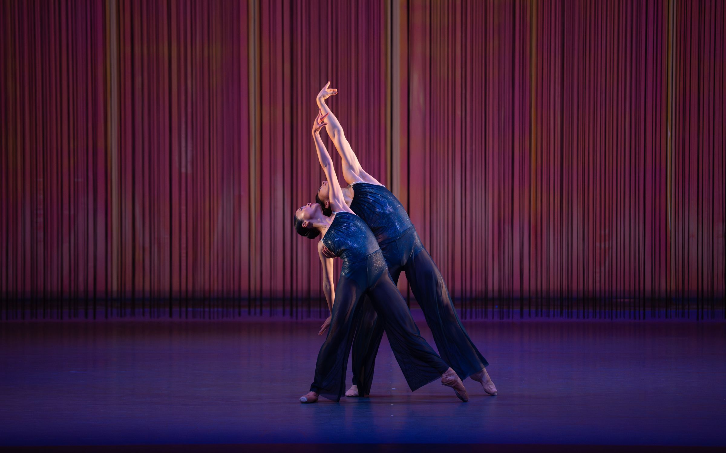 Hà Nhi Trân and Robin Park in Krzysztof Pastor’s <i>Refraction</i> &copy; Altin Kaftira