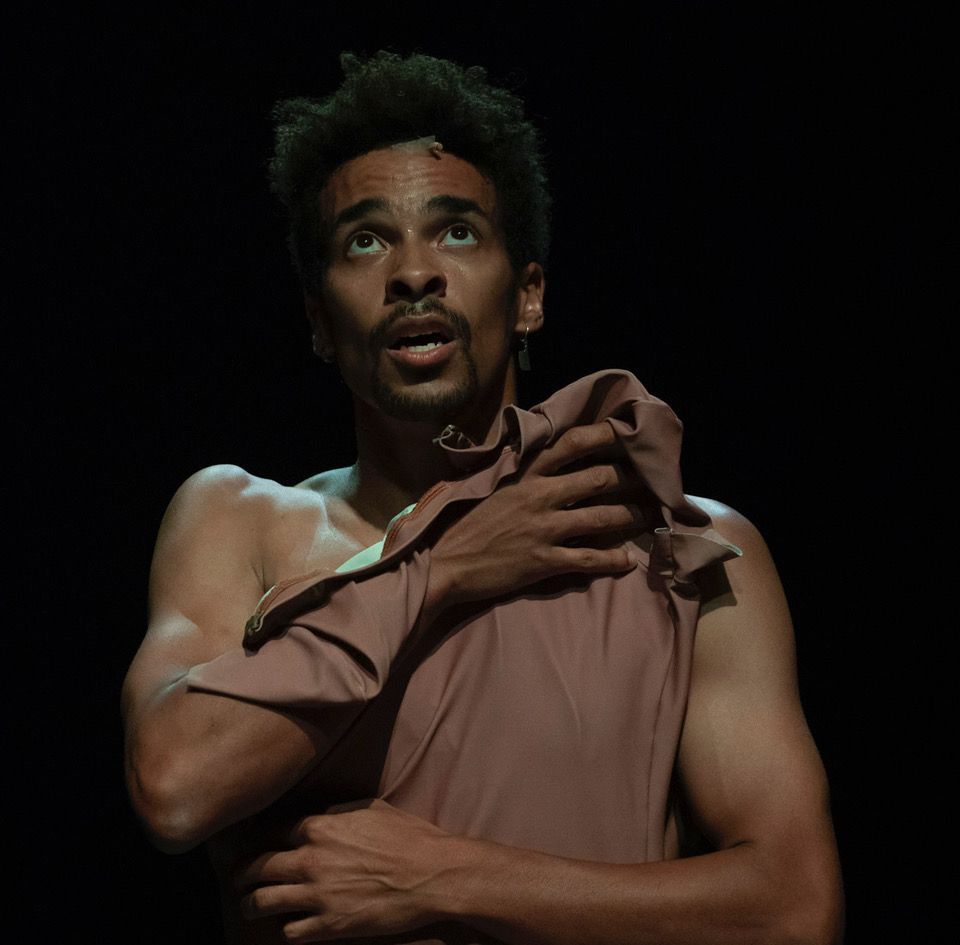 Liam Francis in his own <i>Lyre Liar</i> &copy; Lee Baxter