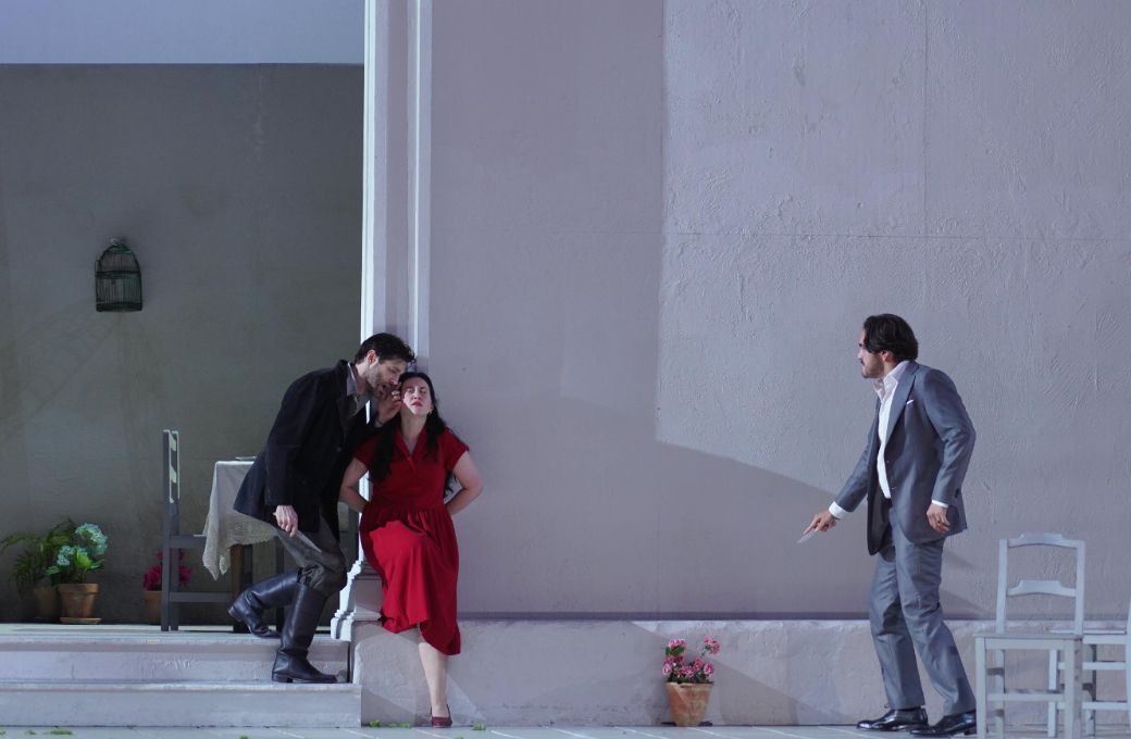 David Oller (Juanillo), Man&eacute; Galoyan (Sole&aacute;) Rodrigo Porras Garulo (Rafael Ruiz) &copy; Elena del Real | Teatro de la Zarzuela