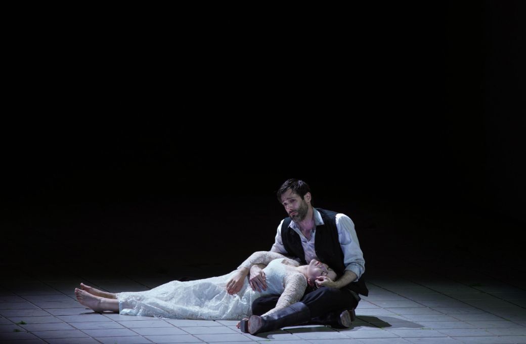 David Oller (Juanillo) y Man&eacute; Galoyan (Sole&aacute;) &copy; Elena del Real | Teatro de la Zarzuela