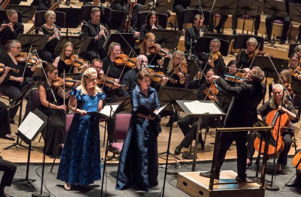 Siobhan Stagg, Stefanie Ir&aacute;nyi and John Storg&aring;rds &copy; Chris Payne