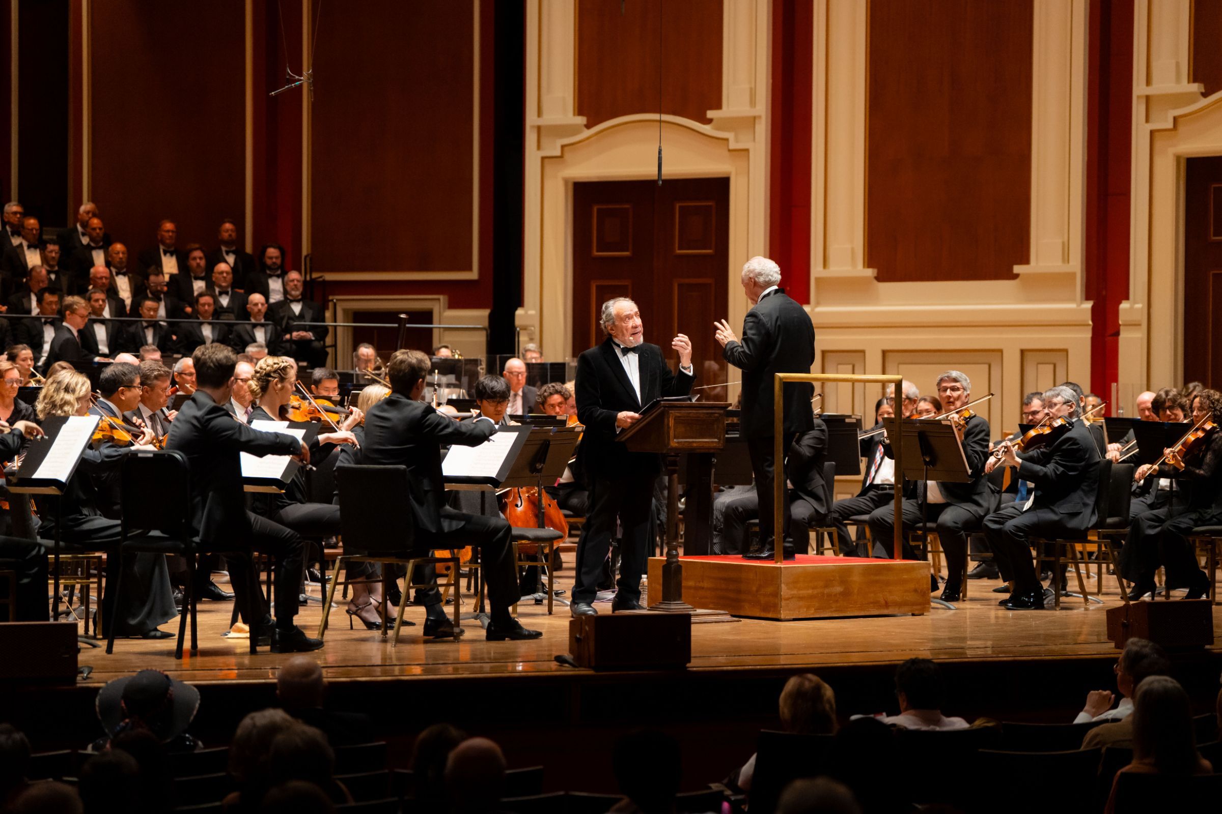 F Murray Abraham, Manfred Honeck and the Pittsburgh Symphony &copy; Josh Milteer