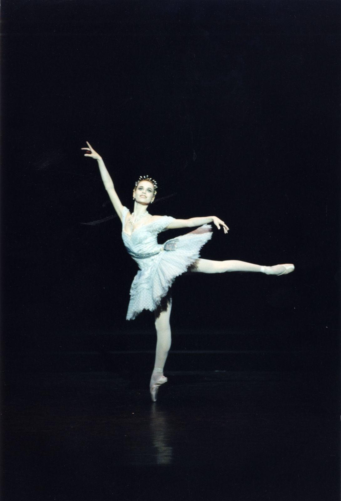 Sabrina Lenzi in Sir Frederick Ashton’s <i>Birthday Offering</i> &copy; Bill Cooper, 1995