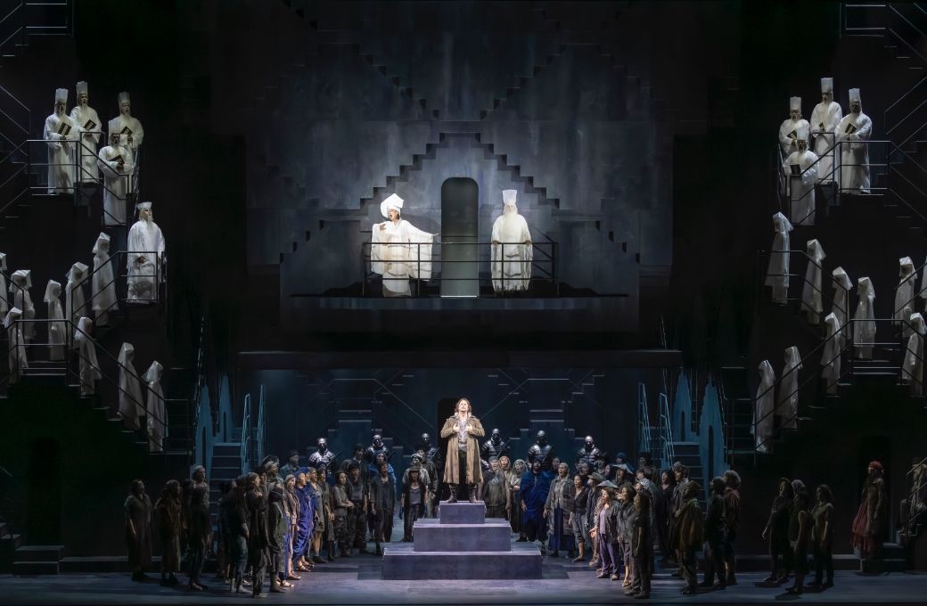 Ekaterina Semenchuk (Turandot), Liang Li (Timur), Gregory Kunde (Calaf) y coros &copy; Miguel Lorenzo &amp; Mikel Ponce | Les Arts