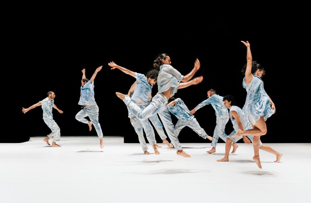 <i>Tenir le temps</i>, par le Ballet de l'Opéra de Tunis © Quentin Chevrier