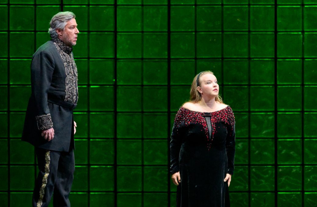 Attila Mokus (Gunther) und Jenni Hietala (Gutrune) © Wiener Staatsoper | Michael Pöhn