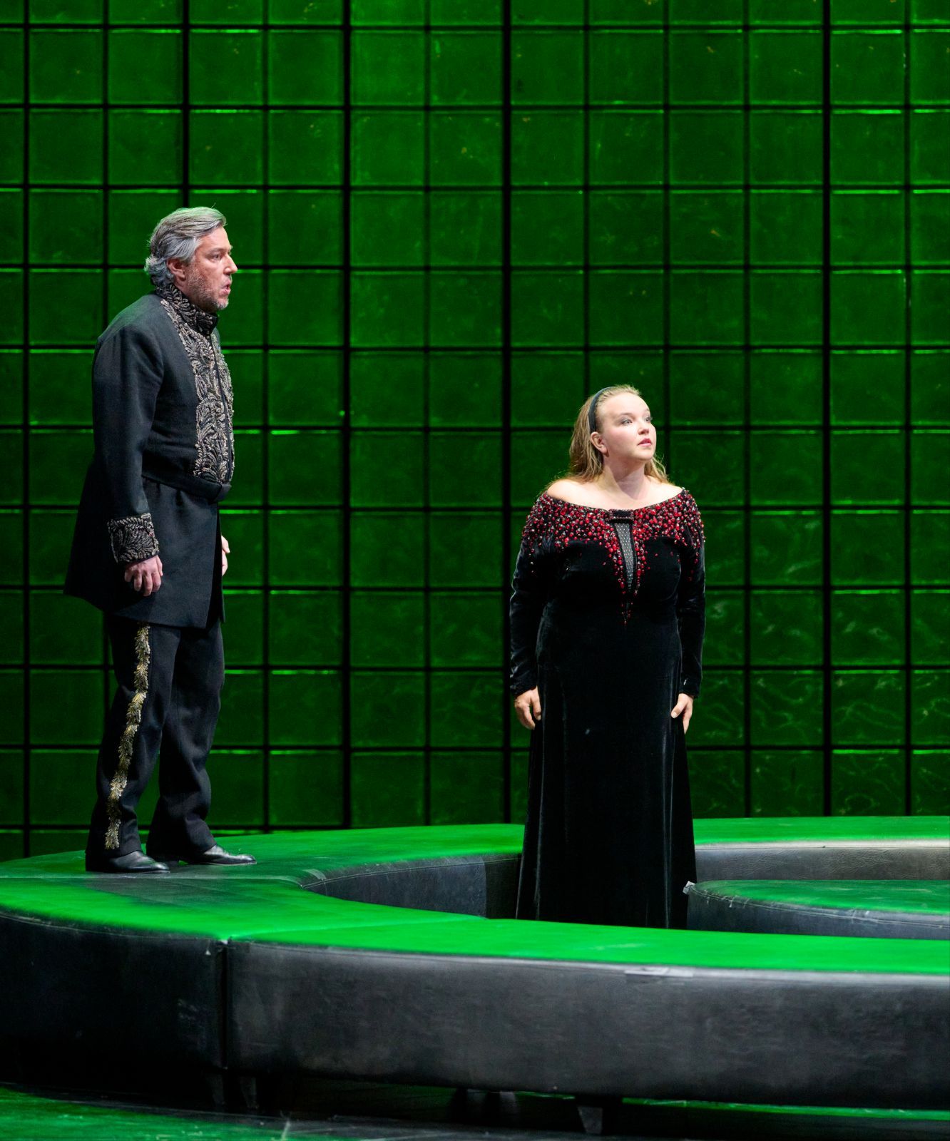 Attila Mokus (Gunther) und Jenni Hietala (Gutrune) © Wiener Staatsoper | Michael Pöhn