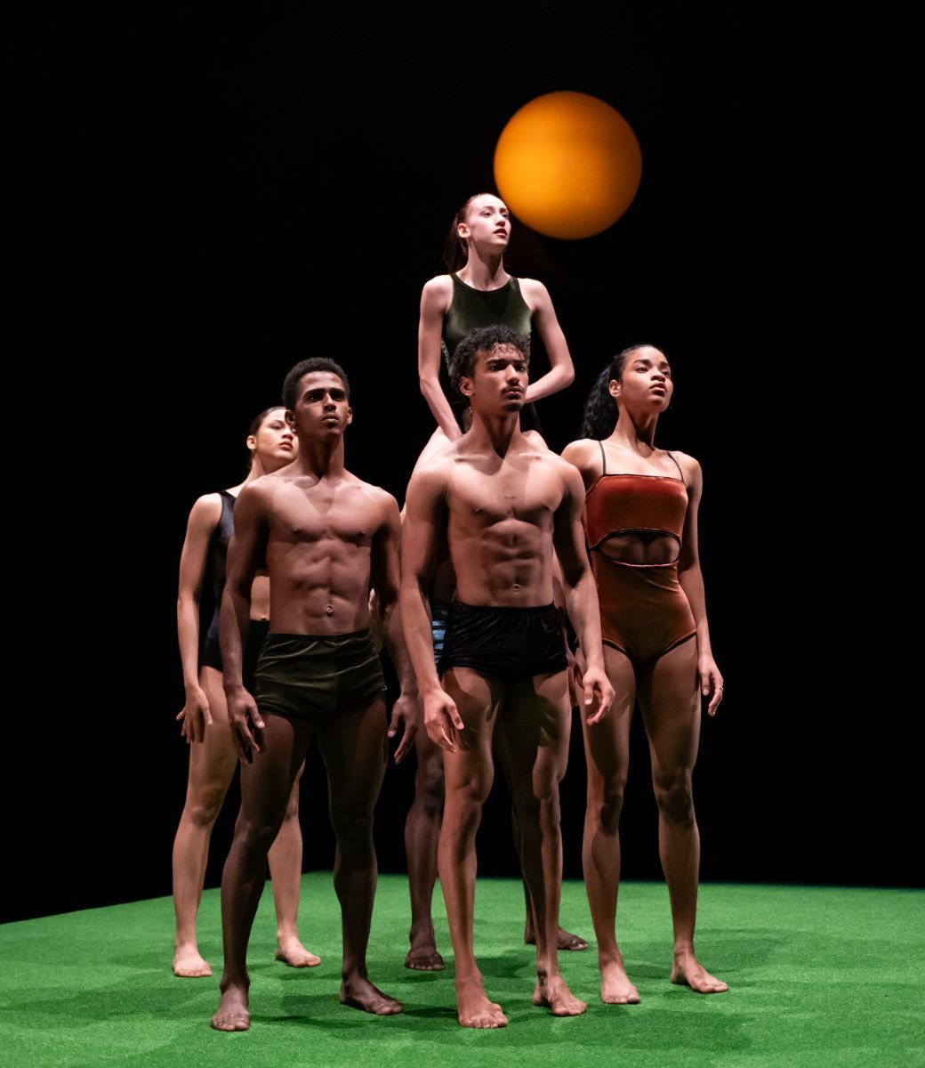 Acosta Danza Yunior in <i>Fuga</i> by Susana Pous &copy; Jayne Jackson