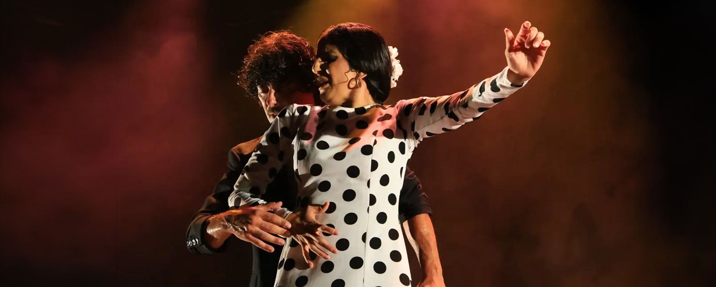 Jesús Carmona and Lućia Campillo in <i>UnYdos</i> © Festival de la Union