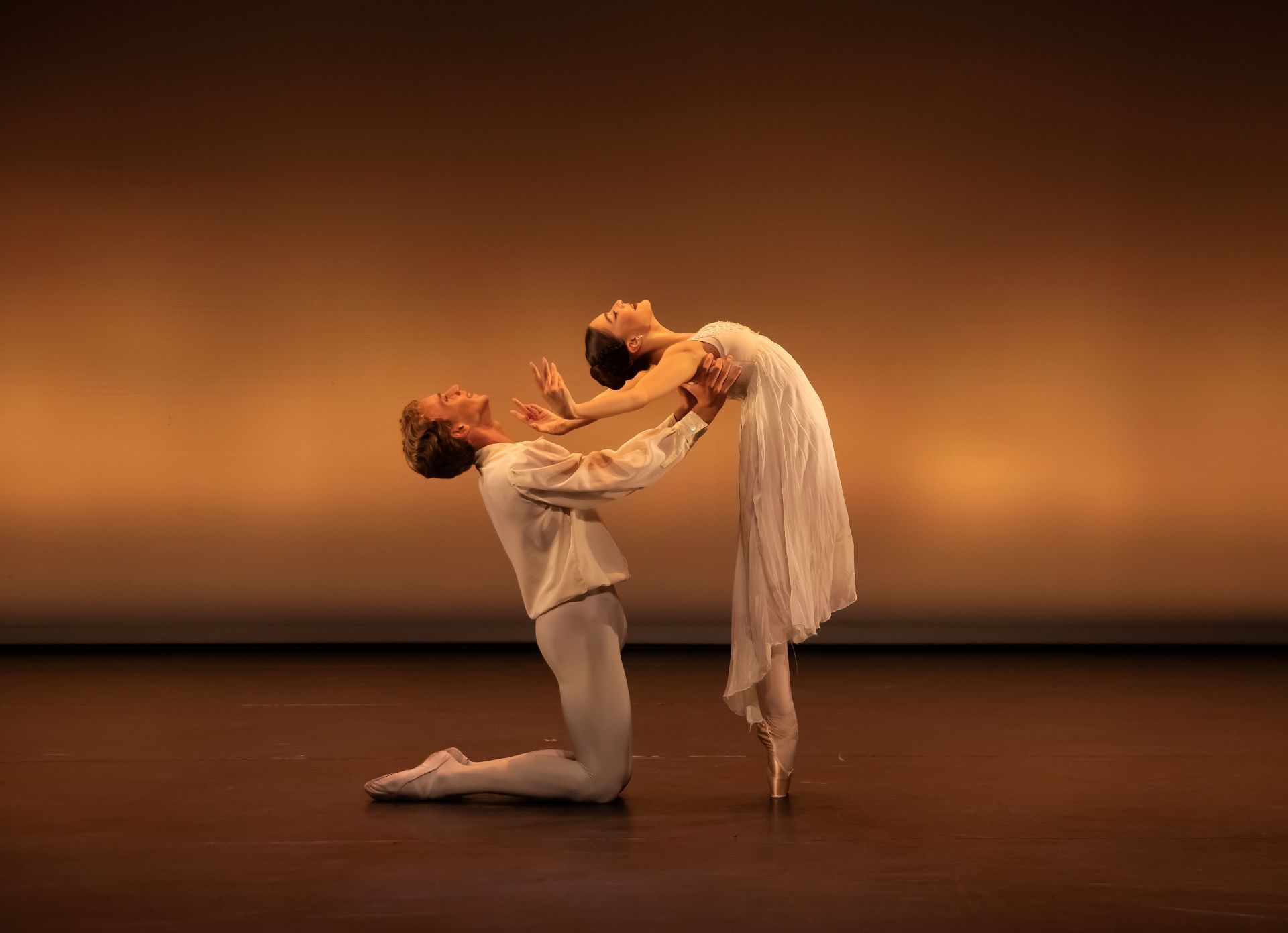 The Royal Ballet School students perform <i>Romeo and Juliet</i> by Kenneth MacMilllan © The Royal Ballet School. Photographed by Rachel Cherry