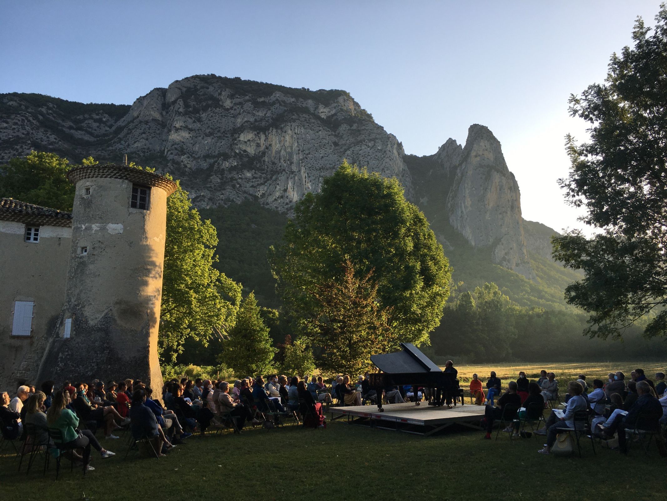 Un récital au lever du soleil lors du Festival Mozart dans la Drôme &copy; Festival Mozart