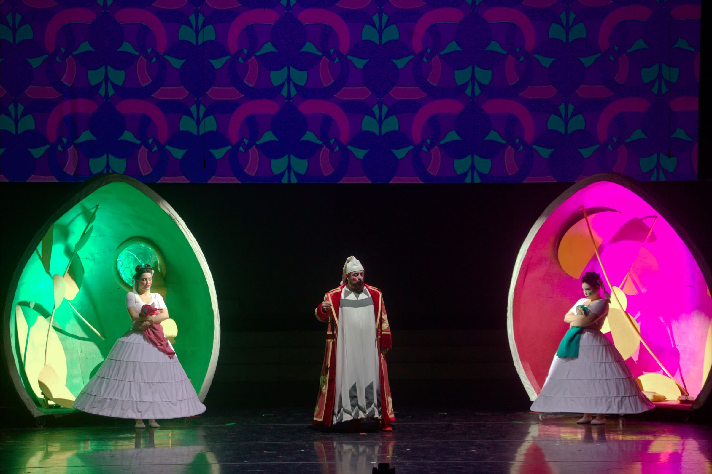 Galați <i>Cenerentola</i> lights up the Bucharest stage © Andrei Grigore
