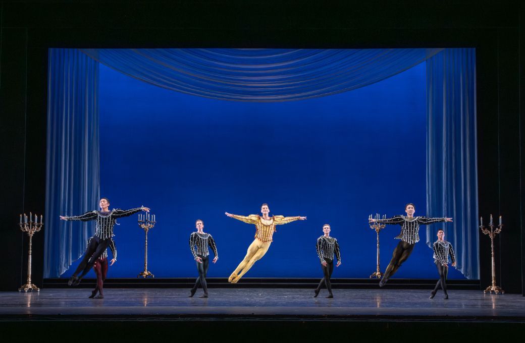 Birmingham Royal Ballet in Sir Frederick Ashton’s <i>Birthday Offering</i> &copy; Johan Persson