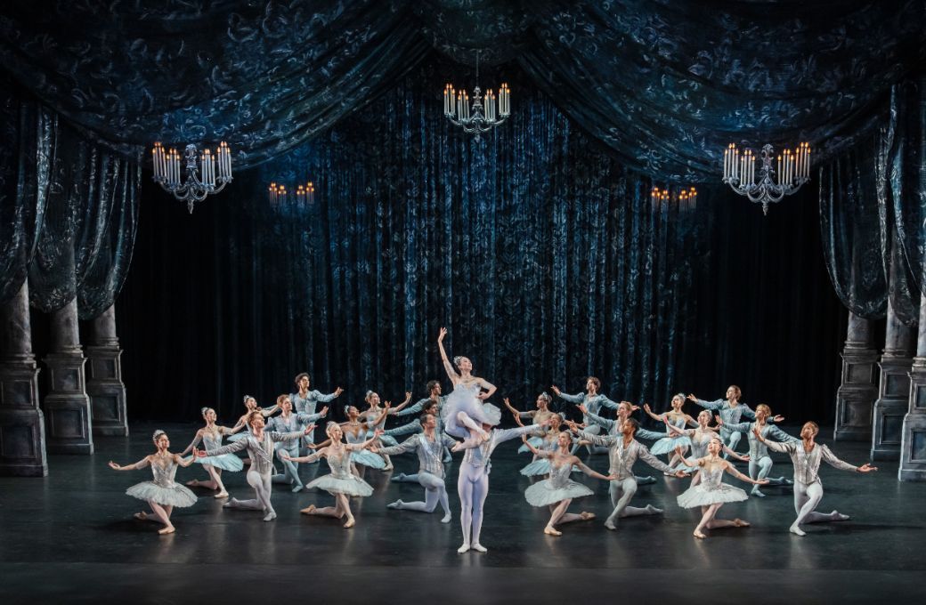 Birmingham Royal Ballet in George Balanchine’s <i>Theme and Variations</i> &copy; Johan Persson
