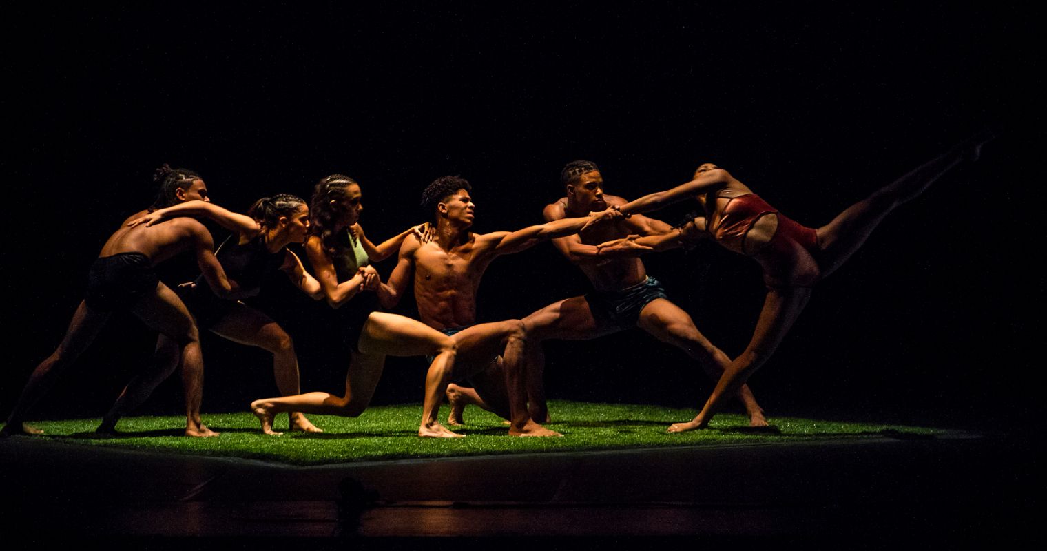 Acosta Danza Yunior at Sadler’s Wells East: fabulous dancers, uneven choreography © Yuris Nórido