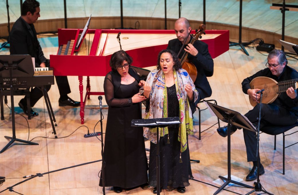 Elena P&eacute;rez, contralto, Nora Miranda, soprano. &copy; Jacqueline Uribe | CEAC