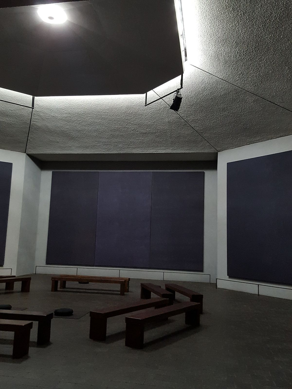Rothko Chapel (1971) © Public domain | Wikimedia Commons
