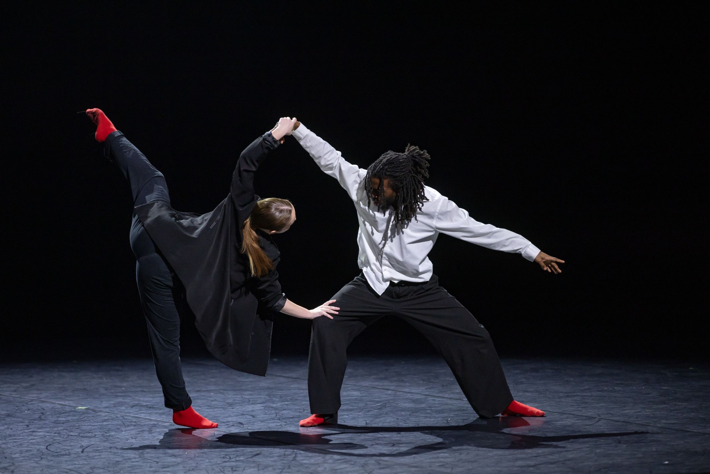 Anaya Isadora and Omar Toussaint in Ben Duke’s <i>Session 1</i> © Gregory Batardon
