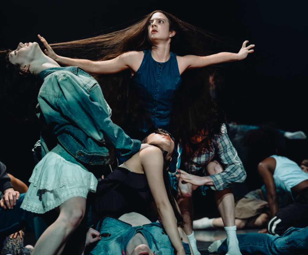 Josie Linser, Alyssa James and Denise Leong in Holly Blakey’s <i>Blues in Three</i> © Omar Toussaint