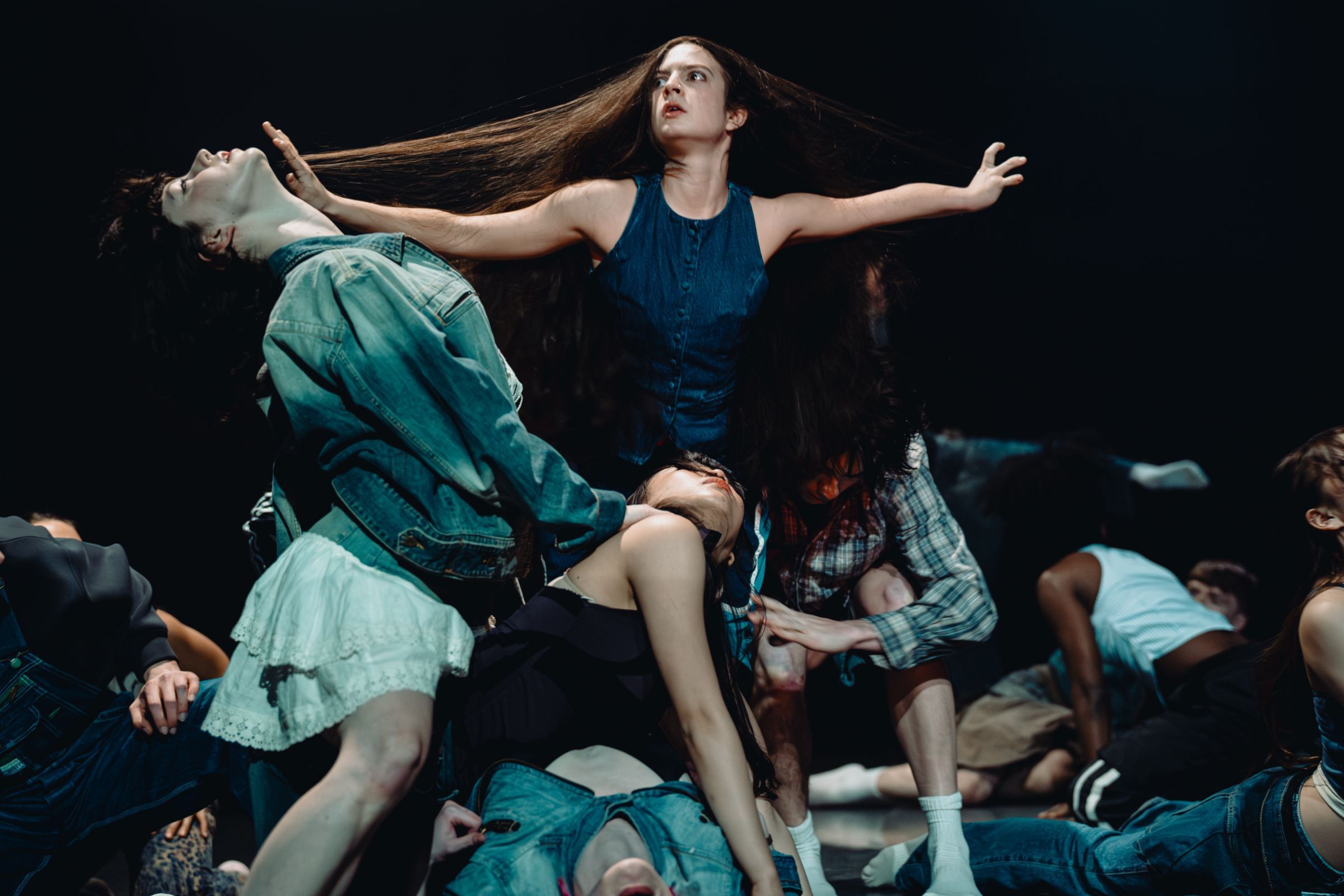 Josie Linser, Alyssa James and Denise Leong in Holly Blakey’s <i>Blues in Three</i> © Omar Toussaint