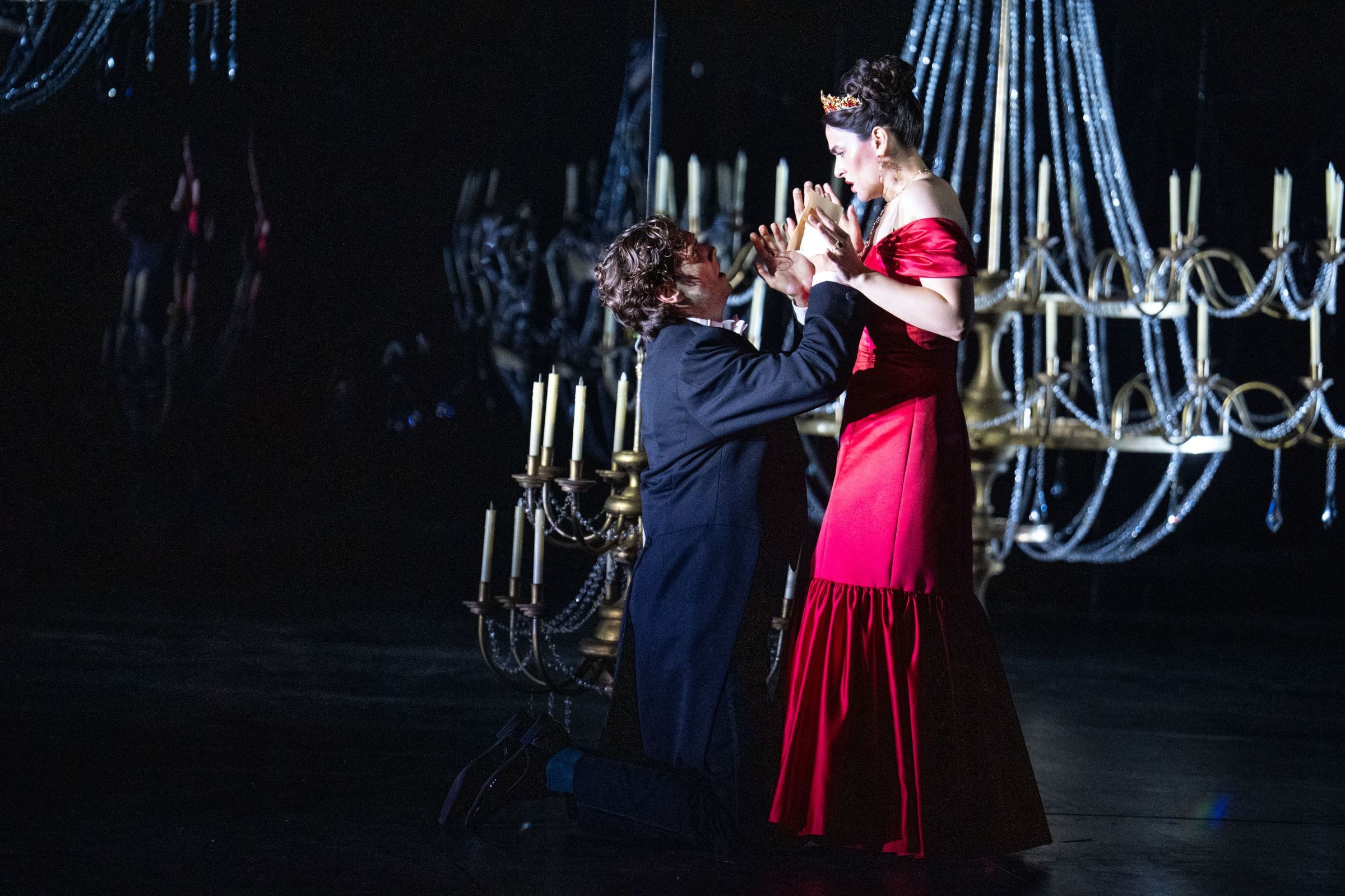 Vladislav Chizhov (Onegin) and Ruzan Mantashyan (Tatyana) &copy; Richard Hubert Smith