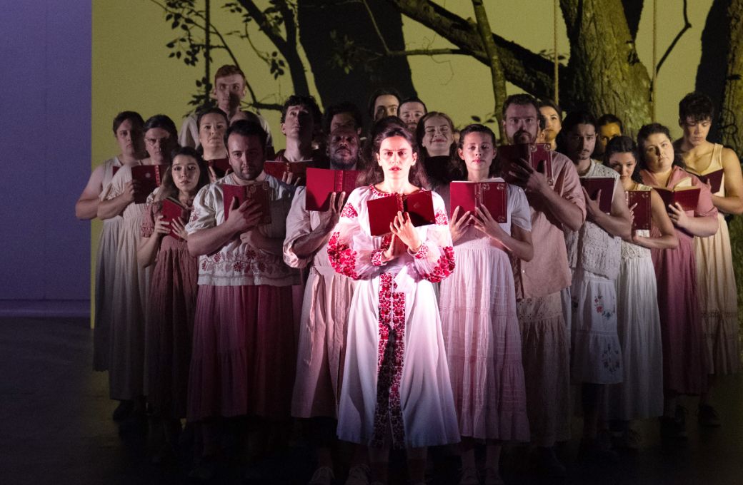 Ruzan Mantashyan (Tatyana) with chorus and dancers &copy; Richard Hubert Smith