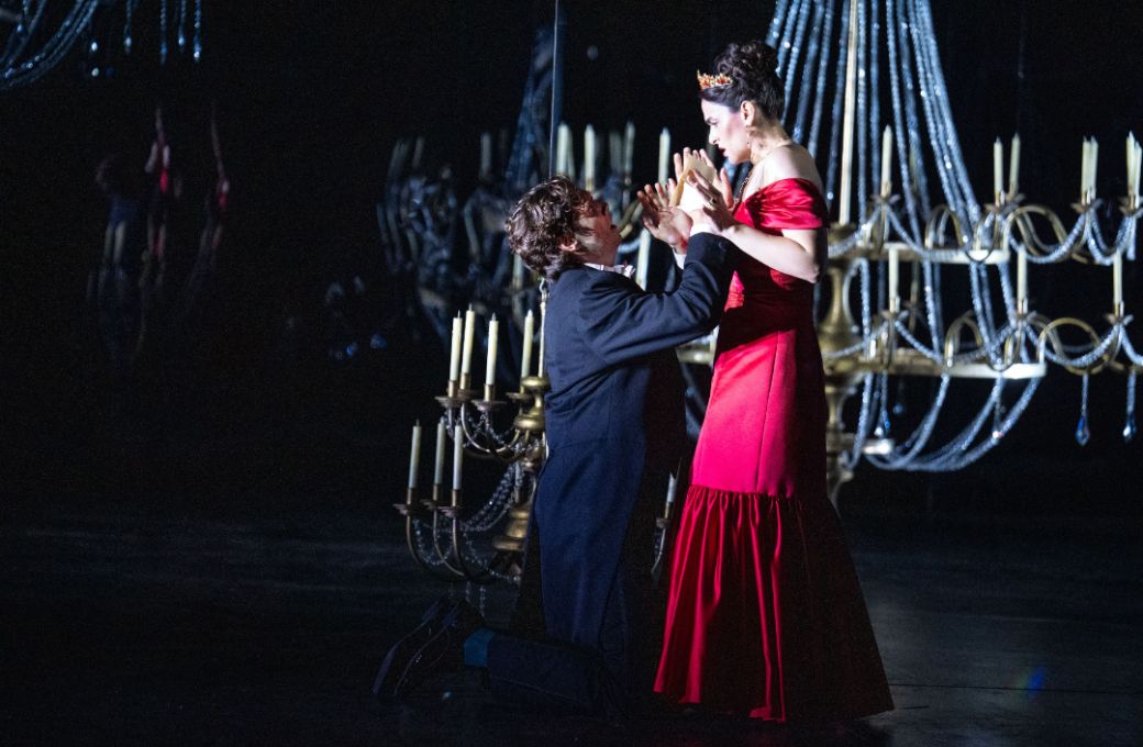 Vladislav Chizhov (Onegin) and Ruzan Mantashyan (Tatyana) &copy; Richard Hubert Smith