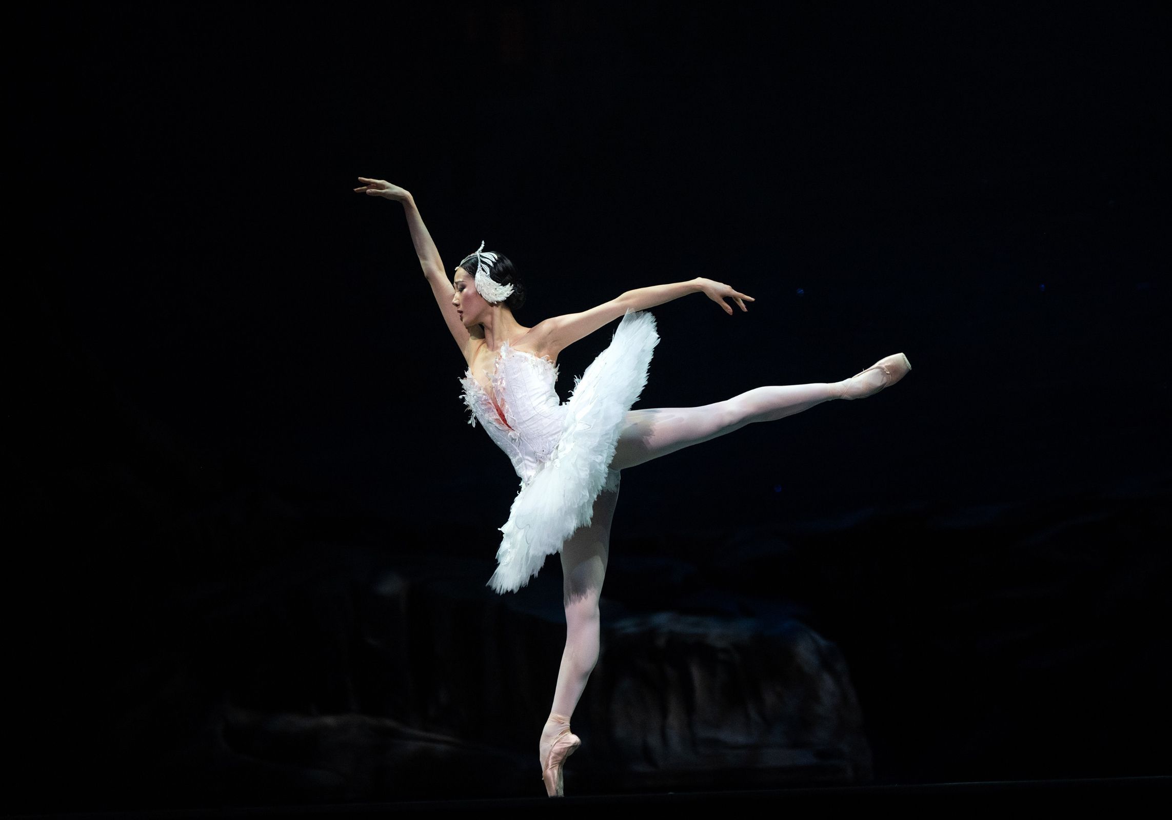 SunMi Park as Odette in <i>Swan Lake</i> © Nir Arieli