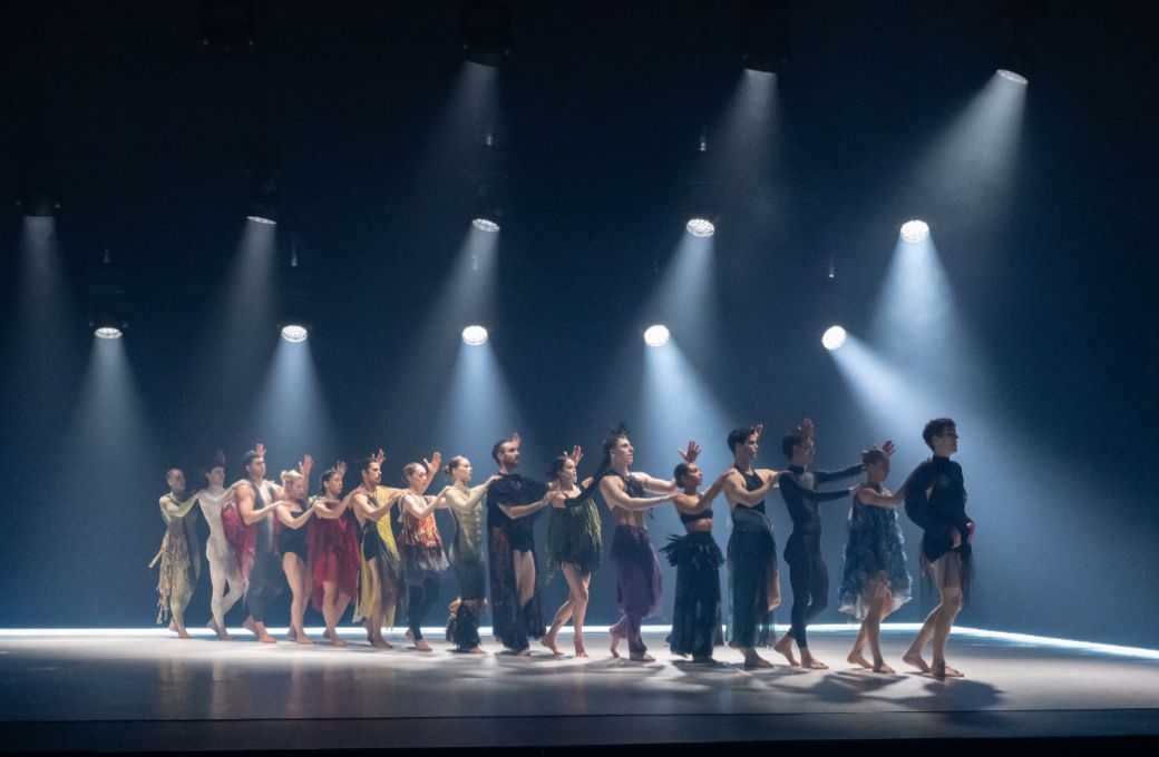 Sydney Dance Company in Melanie Lane&rsquo;s <i>Love Lock</i> &copy; Wendell Teodoro
