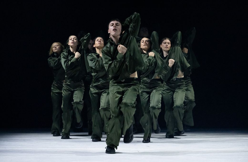 Sydney Dance Company in <i>The Mass Ornament</i> by Fran Díaz © Wendell Teodoro