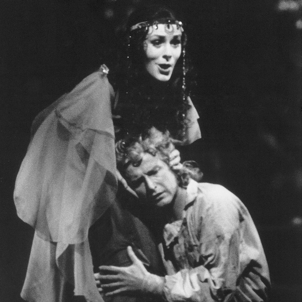Waltraud Meier (Kundry) und Peter Hofmann (Parsifal) Götz Friedrichs <i>Parsifal</i> (1984) © Bayreuther Festspiele GmbH | Wilhelm Rauh