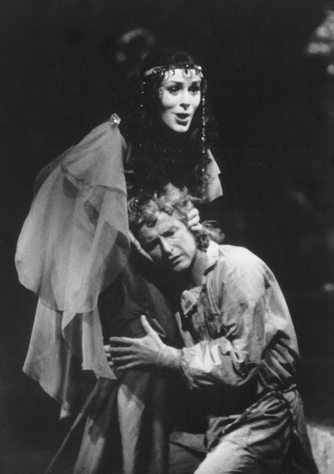 Waltraud Meier (Kundry) und Peter Hofmann (Parsifal) Götz Friedrichs <i>Parsifal</i> (1984) © Bayreuther Festspiele GmbH | Wilhelm Rauh