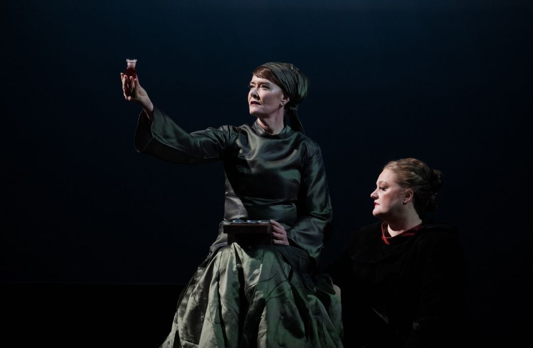 Catherine Carby (Brang&auml;ne) and Catharine Woodward (Isolde) &copy; Matthew Williams-Ellis