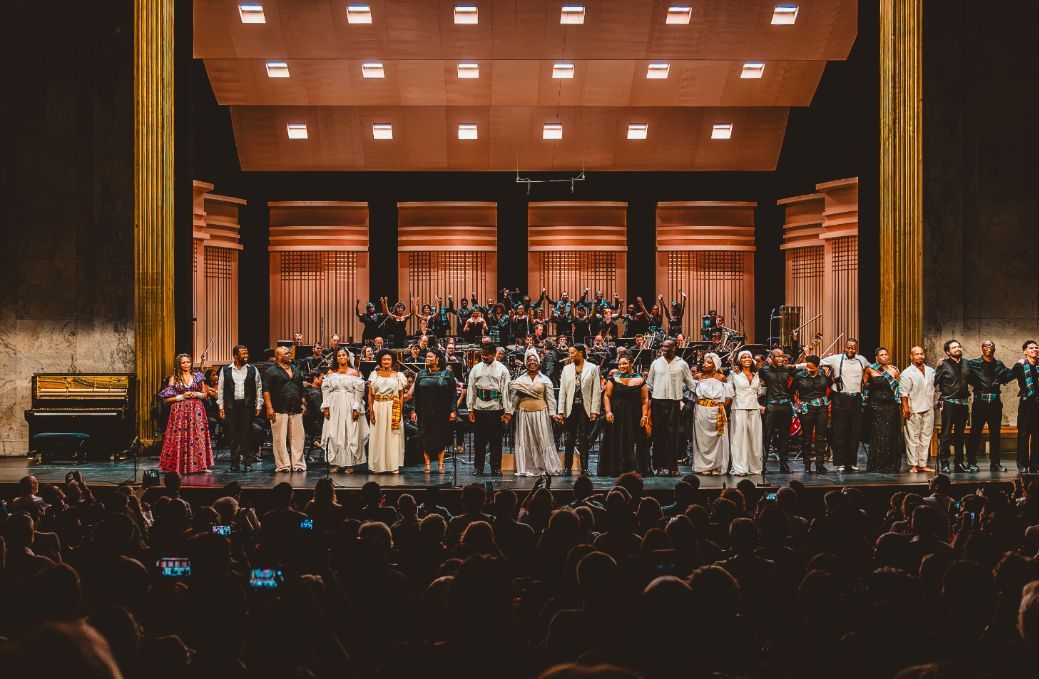 Toute l'&eacute;quipe de <i>Porgy and Bess</i> au Th&eacute;&acirc;tre des Champs-Elys&eacute;es &copy; Quentin Balouzet