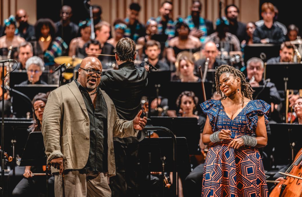 Kevin Short (Porgy) et Pumeza Matshikiza (Bess) au Th&eacute;&acirc;tre des Champs-Elys&eacute;es &copy; Quentin Balouzet