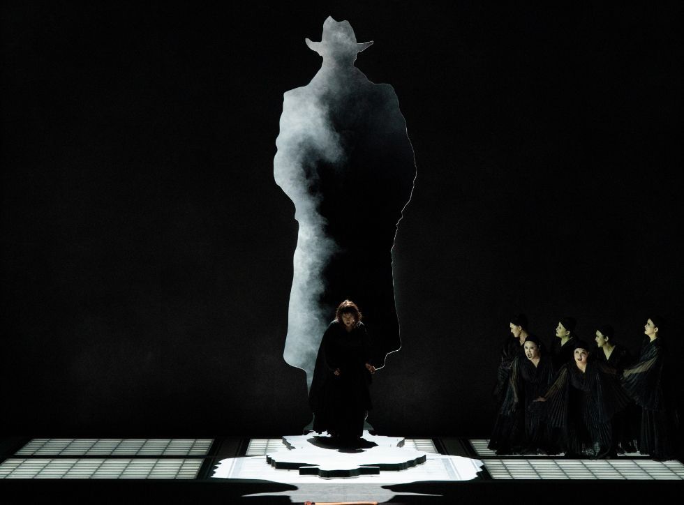 A hole in the heart: Johannes Erath’s new <i>Elektra</i> grips Tokyo &copy; Rikimaru Hotta