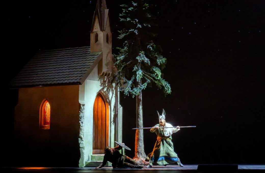 Miina-Liisa V&auml;rel&auml; (Br&uuml;nnhilde) und Nicholas Brownlee (Wotan) &copy; Monika Rittershaus