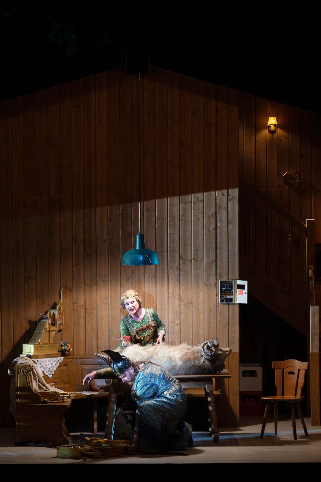 Ekaterina Gubanova (Fricka) und Nicholas Brownlee (Wotan) &copy; Monika Rittershaus