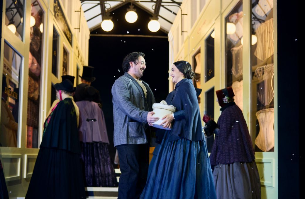 Freddie De Tommaso (Rodolfo) and Juliana Grigoryan (Mimì) © RBO | Ian Hippolyte