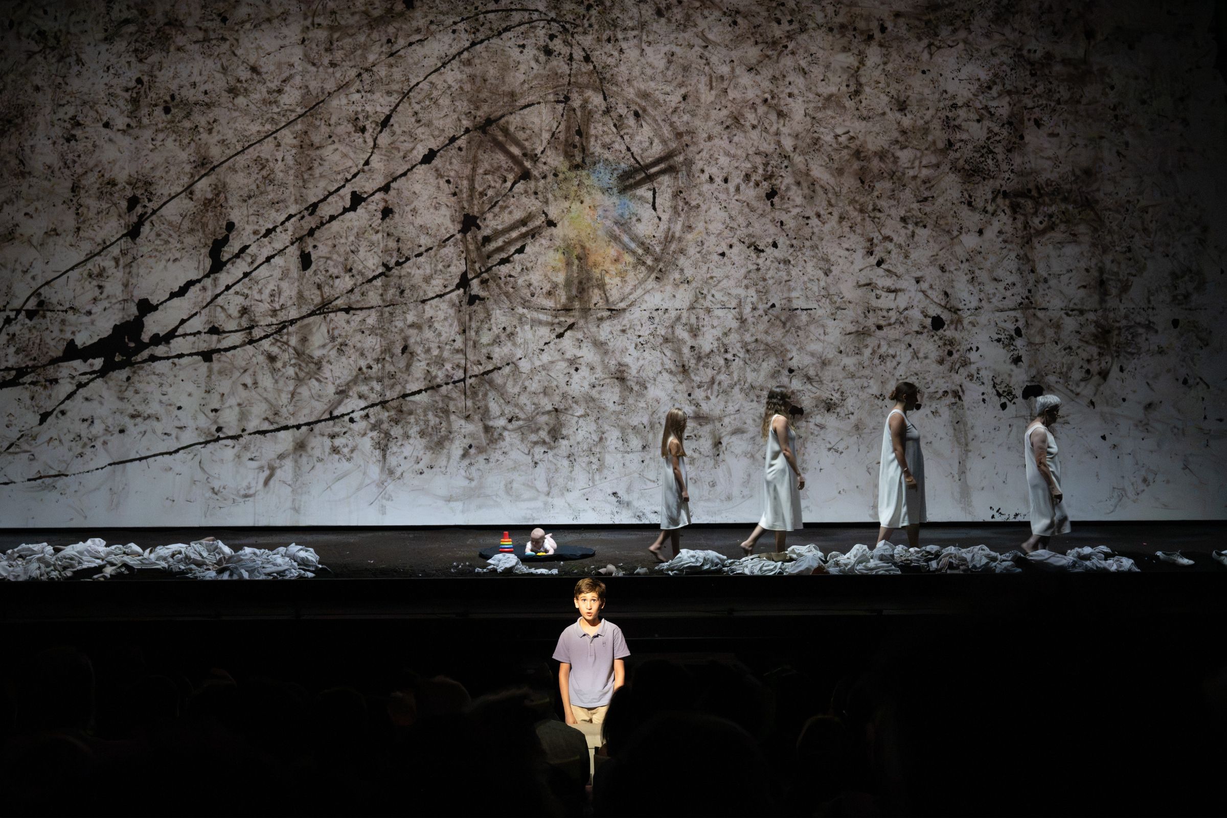 Le <i>Requiem</i> mis en scène par Romeo Castellucci à Aix-en-Provence &copy; Monika Rittershaus