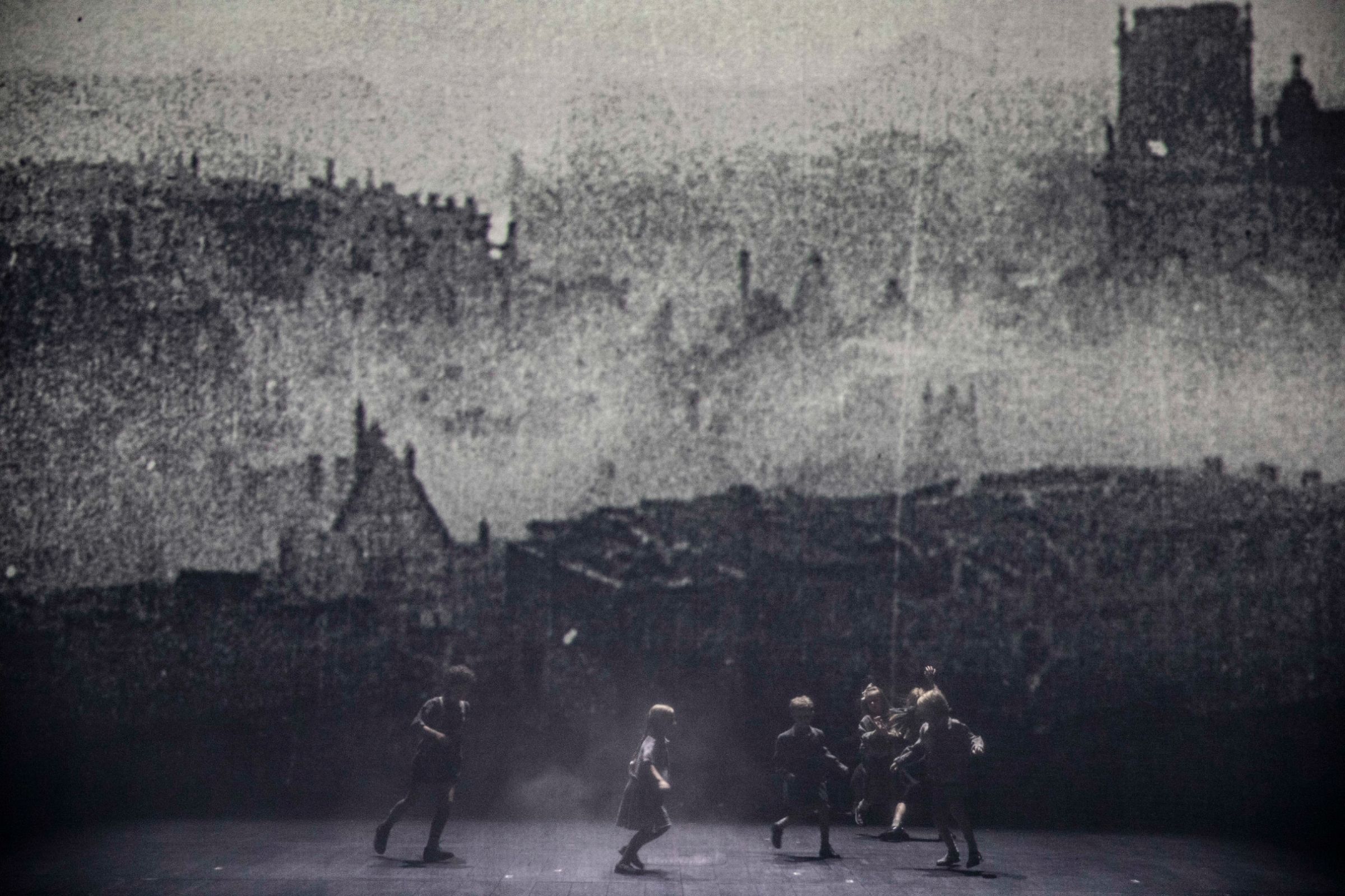 <i>La Flûte enchantée</i> mise en scène par Clément Cogitore à Aix &copy; Jean-Louis Fernandez