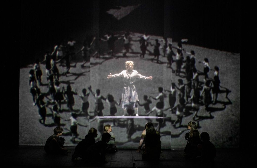 <i>La Fl&ucirc;te enchant&eacute;e</i> mise en sc&egrave;ne par Cl&eacute;ment Cogitore &agrave; Aix &copy; Jean-Louis Fernandez